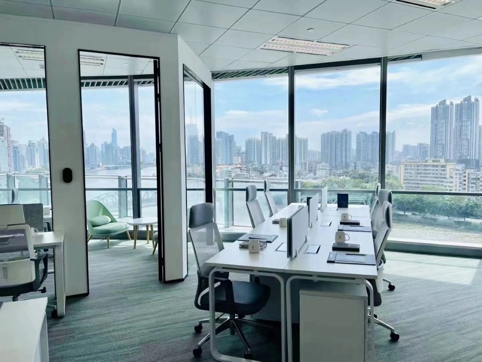 OFFICE / BUSINESS